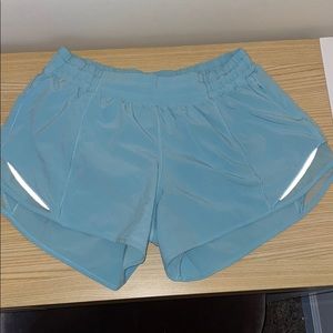 Lululemon Hotty Hot Short 4”